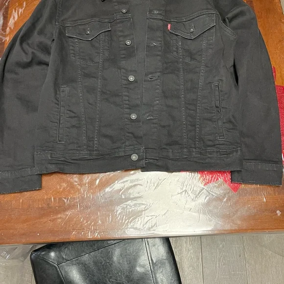 Levi Strauss & Co. Men's Black Denim Jacket - Picture 4 of 14